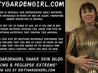 Dirtygardengirl wąż dildo kurwa skóry i wypadanie ekstremalne