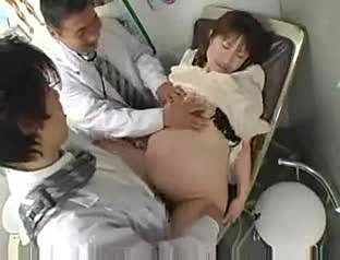 Hamil gadis mainan Jepang dirinya di rumah sakit