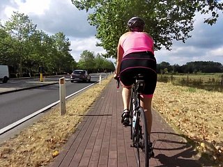 woman insusceptible to bike