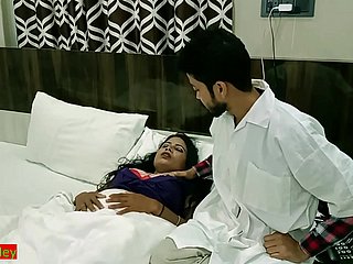 Sinh viên y khoa Ấn Độ nóng xxx quan hệ tình dục với bệnh nhân xinh đẹp! Quan hệ tình dục do balls up Hindi