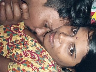Ciuman panas istri dan payudara ciuman