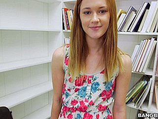Concentrated Redhead Sucks your Learn of alongside eradicate affect Workroom POV